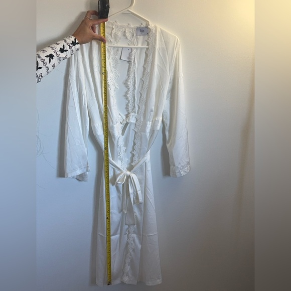 Bridal Robe - never worn - Picture 5 of 11